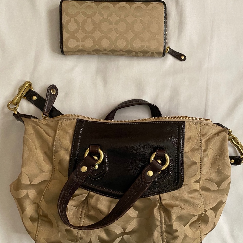 Coach Handbag & Wallet Set - Picture 5 of 6